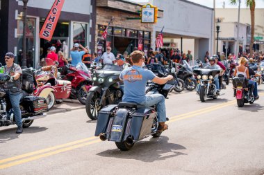 Daytona, FL, ABD - 10 Mart 20223: Daytona Beach FL Bisiklet Haftası Yıllık Motosiklet Tatili