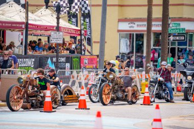 Daytona, FL, ABD - 10 Mart 20223: Daytona Beach FL Bisiklet Haftası Yıllık Motosiklet Tatili