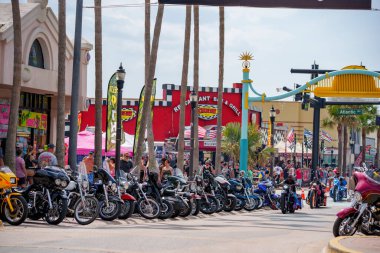 Daytona, FL, ABD - 10 Mart 20223: Daytona Beach FL Bisiklet Haftası Yıllık Motosiklet Tatili