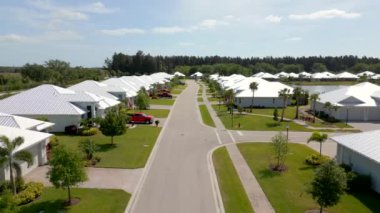 Vero Beach FL 4k 'de güzel yeni evler.