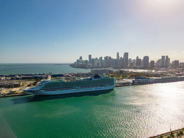 Miami Usa Maart 2023 Luchtfoto Drone Cruises Port Miami — Stockfoto
