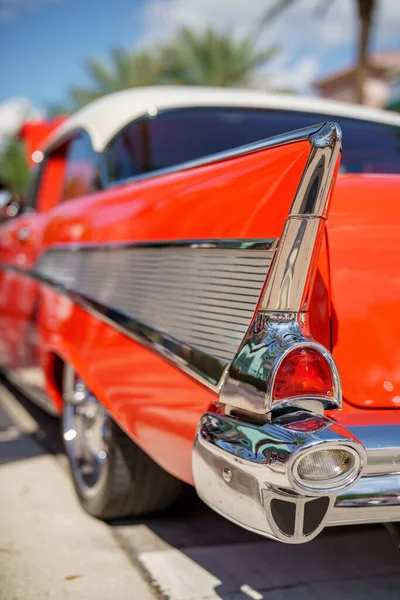 Red American Classic Car Red Chrome Details — Stock Photo, Image