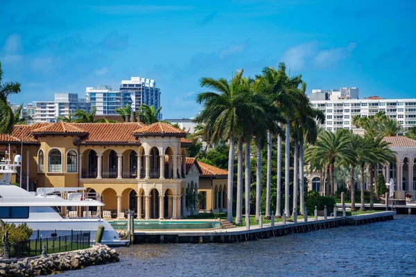 Fort Lauderdale Usa April 2023 Afbeelding Van Luxe Villa Aan — Stockfoto