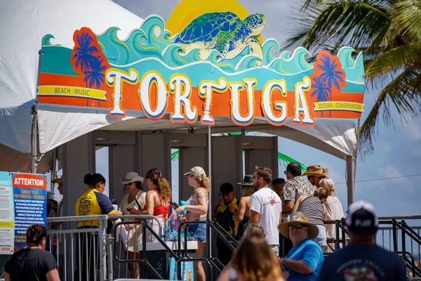 Fort Lauderdale Florida Usa April 2023 Touristen Beim Tortuga Musikfestival — Stockfoto