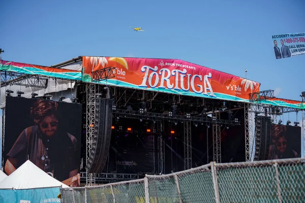 Fort Lauderdale Usa Kwietnia 2023 Turyści Festiwalu Muzycznym Tortuga 2023 — Zdjęcie stockowe