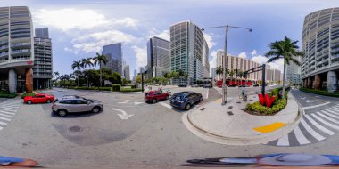 Brickell, FL, ABD - 23 Nisan 2023 eşkenar dörtgen fotoğraf Miami W Hotel Brickell Icon