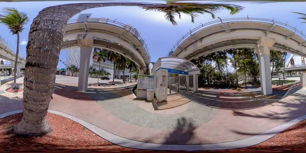 Brickell Usa Április 2023 360 Ekvivalens Fénykép Miami Peoplemover Metromover — Stock Fotó