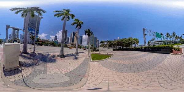 Brickell Usa Kwietnia 2023 360 Prostokątne Zdjęcie Port Miami Entrance — Zdjęcie stockowe