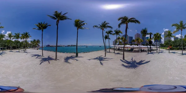 Brickell アメリカ 2023年4月23日 360度矩形写真マイアミのベイフロントパークシーン — ストック写真