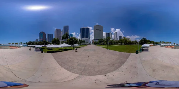 Brickell アメリカ 2023年4月23日 360度矩形写真マイアミのベイフロントパークシーン — ストック写真