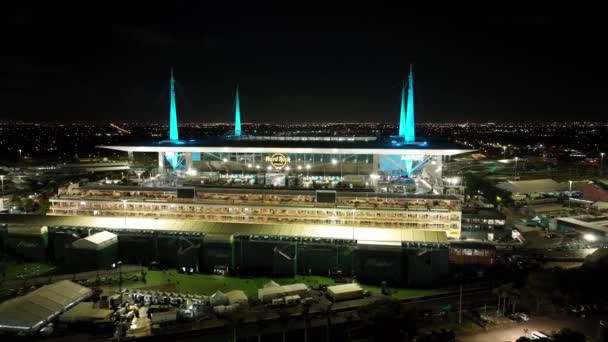 美国佛罗里达州迈阿密 2023年5月7日 在2023年前后空中拍摄迈阿密硬岩体育场一级方程式赛车比赛录像 — 图库视频影像