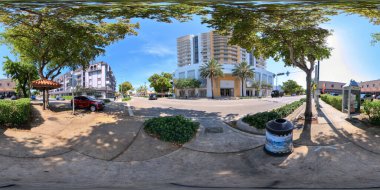 Miami, FL, ABD - 9 Mayıs 2023 eşkenar dörtgen fotoğraf Calle Ocho Küba sanat galerileri ve restoranlarıyla Küçük Havana olarak bilinir.