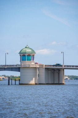 Güney Bulvarı Köprüsü Palm Beach, telefoto lensli.