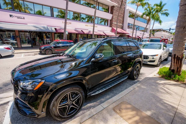Palm Beach Usa Května 2023 Černý Mercedes Suv Zaparkovaný Palm — Stock fotografie