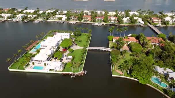 Aerial Drohne Video Immobilien Tour Luxus Villa Tarpon Isle Palm — Stockvideo