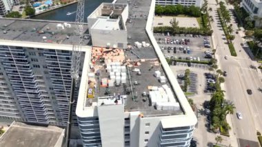 Yeni bina çatısı kurulumu