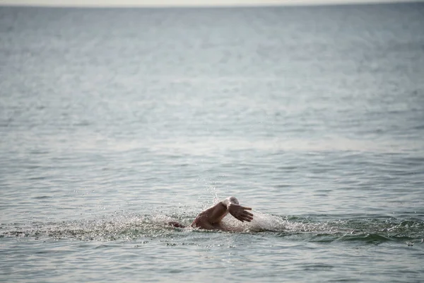 Man Swimming Ocean — Stock Photo, Image