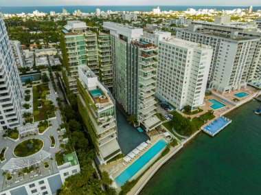 Miami Beach, FL, ABD - 10 Haziran 2023: Monad Terrace Miami Beach 'in insansız hava aracı fotoğrafı