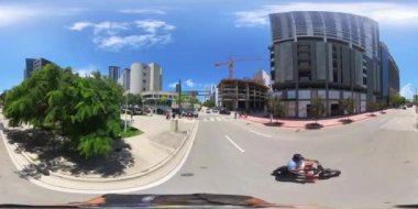 Miami, FL, ABD - 13 Haziran 2023: 360 Miami şehir merkezinde Donald Trump iddianame duruşması sırasında Wilkie D Ferguson Adliyesi