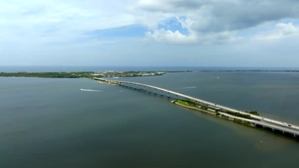 Hava Görüntüsü Florida Geçidi Ernest Lyons Köprüsü Stuart 2023 Dolaylarında — Stok video