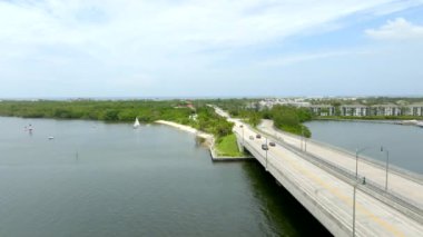 Havadan Stuart Causeway A1A videosu