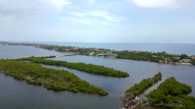2023 'te yükselen Mar A Lago Palm Beach havacılık kurma videosu.