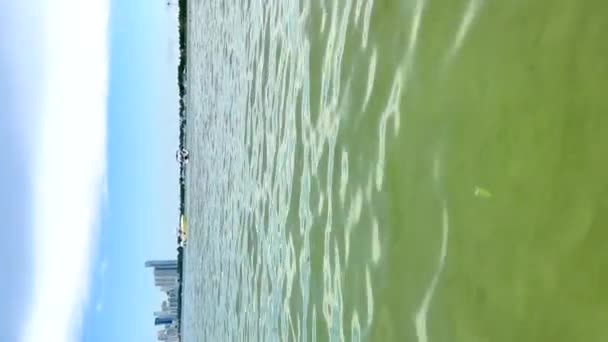 Vídeo Vertical Inclinar Revelar Miami Beach Sandbar Haulover — Vídeo de Stock