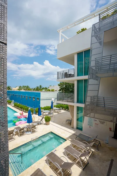 Miami Beach Abd Haziran 2023 Ocean Hotel Miami Beach Yüzme — Stok fotoğraf