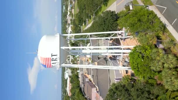 Letecký Vertikální Dron Záběry Stuart Vodní Věž — Stock video