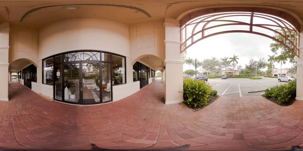 美国佛罗里达州韦斯顿 2023年7月17日 360幅Avanti家具等长方形全景照片 — 图库照片