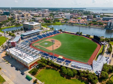 Pensacola, FL, ABD - 21 Temmuz 2023: Blue Wahoos Stadyumu ve Amiral Fetterman Field