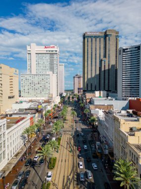 New Orleans, LA, ABD - 21 Temmuz 2023: New Orleans Canal Caddesi şehir merkezi