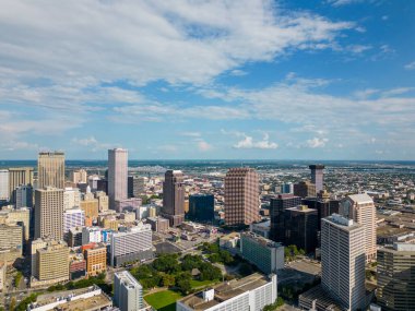 New Orleans 'ın merkezindeki yüksek binalar.