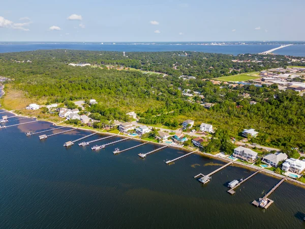 Luchtfoto Luxe Huizen Aan Het Water Met Dock Gulf Breeze — Stockfoto