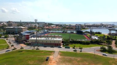 Alabama 'da bir futbol stadyumunun havadan görünüşü