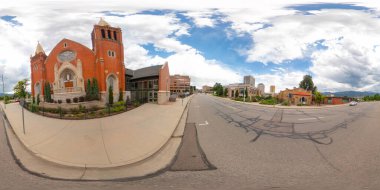 Colorado Springs, CO, ABD - 26 Temmuz 2023: 360 Colorado Springs St Marys Katedrali Colorado Springs fotoğrafı