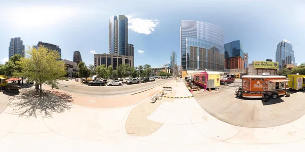 美国德克萨斯州奥斯汀市 2023年7月24日 360辆等长方形摄影食品卡车在德克萨斯州奥斯汀市中心 — 图库照片