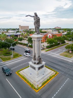 Galveston, TX, ABD - 23 Temmuz 2023: Hava aracı fotoğrafı Teksas Kahramanlar Anıtı