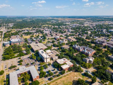 Waco, TX, ABD - 24 Temmuz 2023: Baylor Üniversitesi Kampüsü