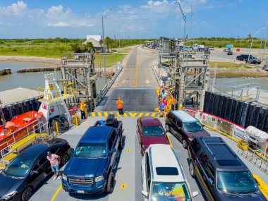 Port Bolivar, TX, ABD - 23 Temmuz 2023: Port Bolivar 'ın Galveston feribotu serbest