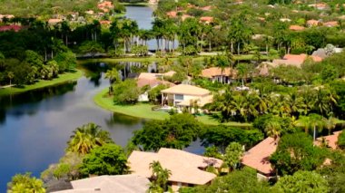 Weston Florida ABD 'deki hava aracı turu lüks evleri.