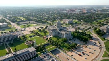 Hava Videosu Oklahoma Eyalet Meclis Binası 1917 'de açıldı.