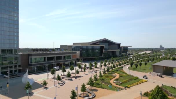 Wideo Lotnicze Oklahoma City Convention Center Nowoczesna Architektura Scissortail Park — Wideo stockowe
