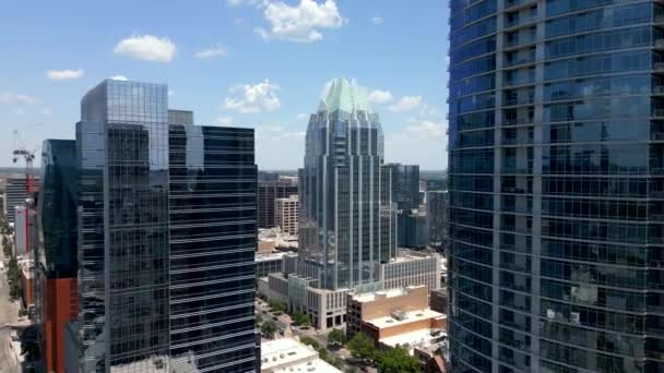 Aerial Video Frost Bank Tower Downtown Austin Texas July 2023 — 图库视频影像