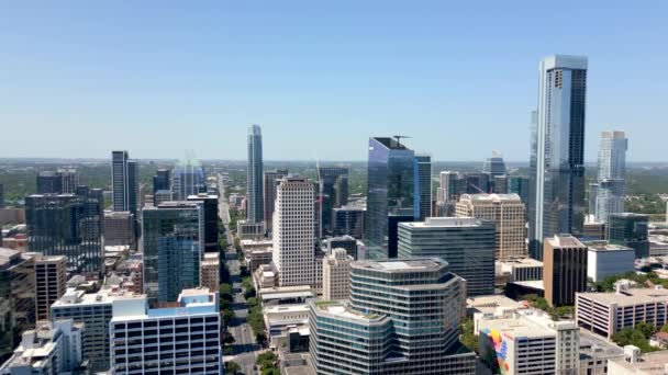 Panorama Aéreo Varrendo Tiro Downtown Austin Texas — Vídeo de Stock
