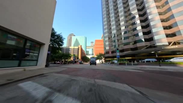 Amazon Dostawy Ciężarówki Jazdy Przez Downtown Dallas Texas Usa — Wideo stockowe