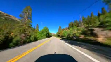 Hareket bulanıklığı olan hiperlapse Colorado Yolu Seyahati