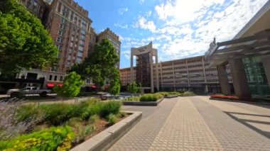 Santa Fe Plaza, Oklahoma şehir merkezi.