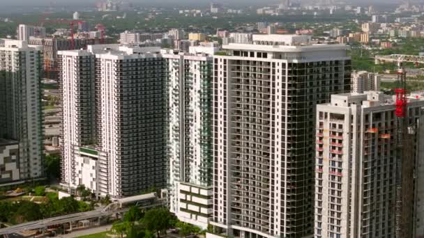 Воздушное Видео Miami Square Station Rental Apartment Buildings Circa 2023 — стоковое видео
