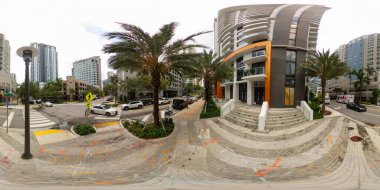 Fort Lauderdale, FL, ABD - 25 Ağustos 2023: Şehir merkezi Fort Lauderdale 360 eşkenar dörtgen fotoğraf Las Olas Apartmanı